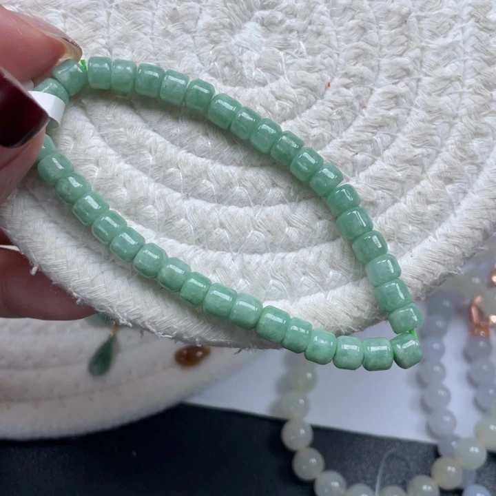 翡翠未镶嵌颈饰天然A货缅甸翡翠5.6