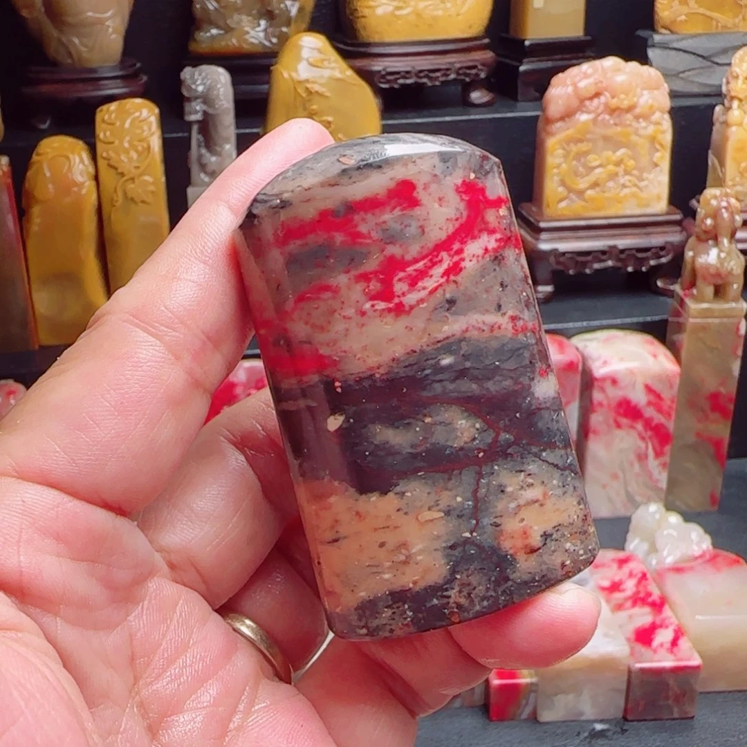 昌化石昌化鸡血石