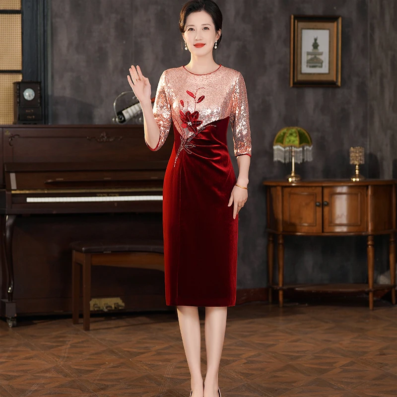 十月份高级感上档次敬酒连衣裙2025年婚礼妈妈婚宴礼服喜婆婆喜服