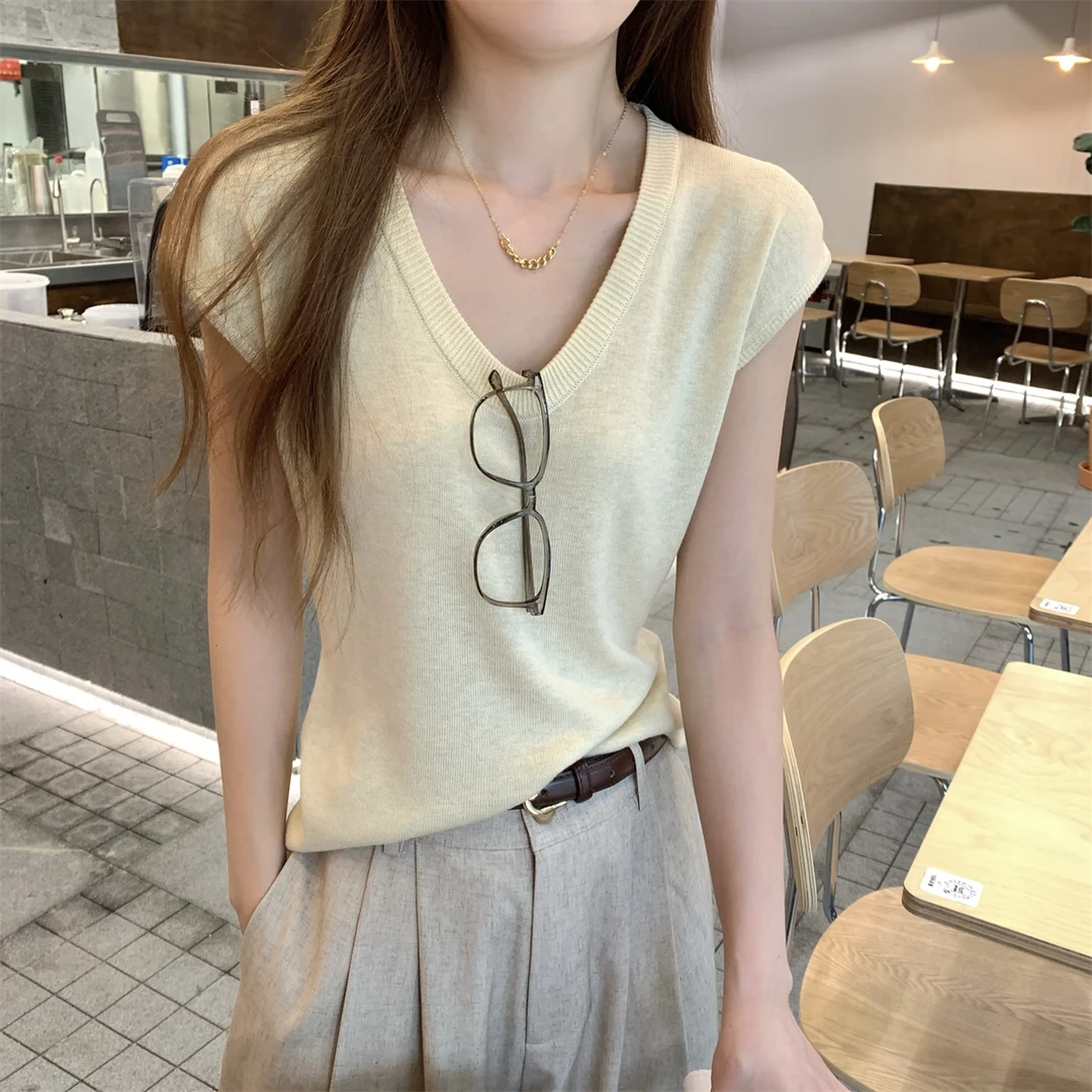 法式夏季U领百搭冰丝针织衫短袖女薄款设计感修身落肩洋气质上衣