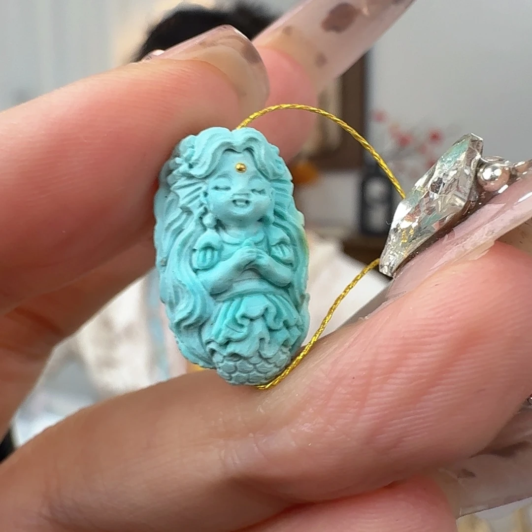 国***韦绿松石18K金镶嵌珠宝奇石