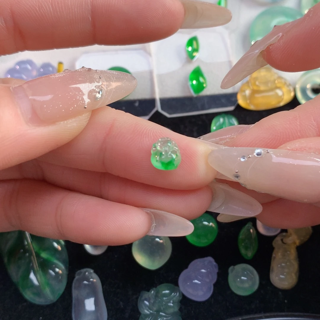 翡翠裸石6.94/6.34/3.18翡翠翡翠