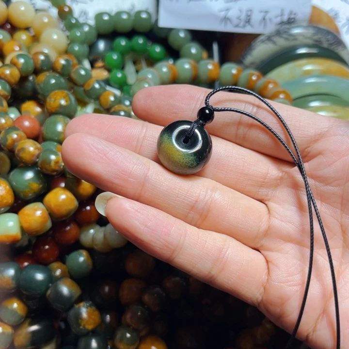 岫岩河磨玉（透闪石质玉）手链未镶嵌