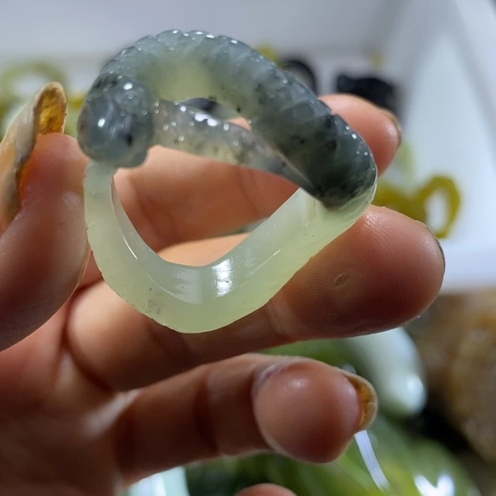 岫玉未镶嵌岫玉戒指