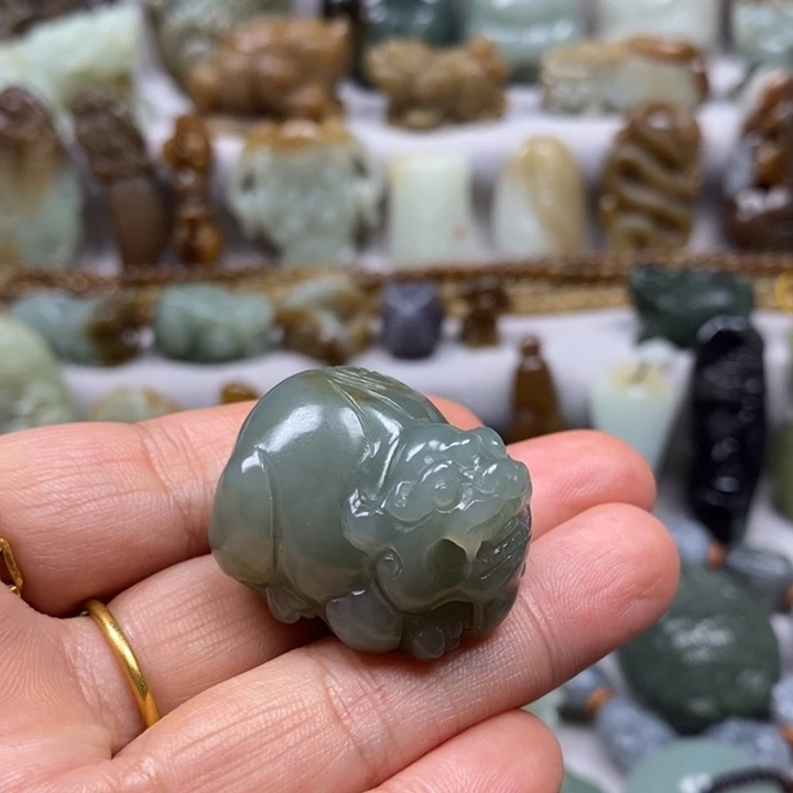 ****️和田玉未镶嵌挂件