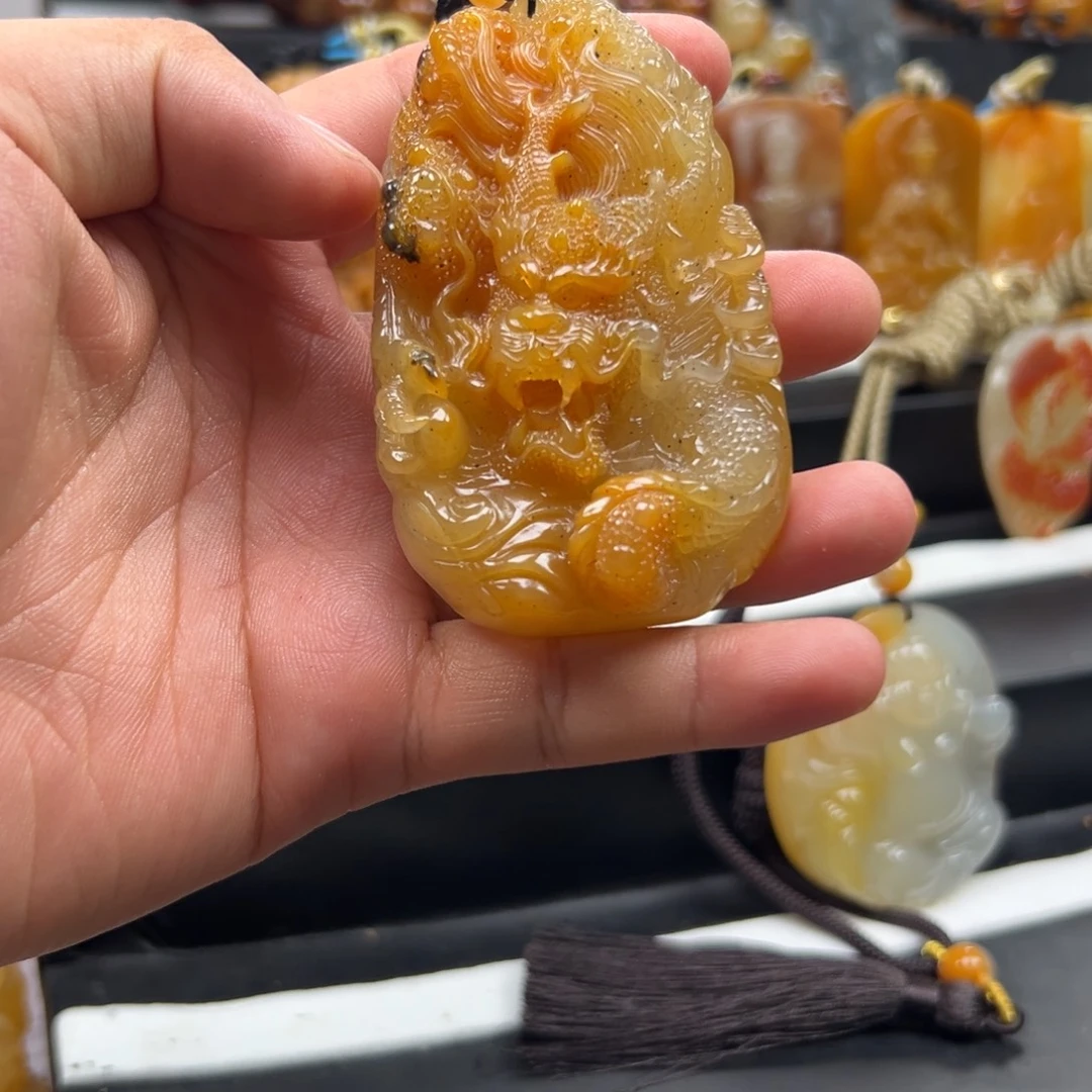 石英质玉（黄龙玉）未镶嵌多样性发货，发其一
