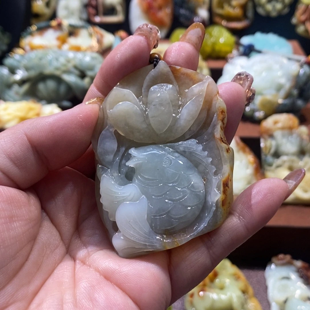 蛇纹石玉颈饰未镶嵌