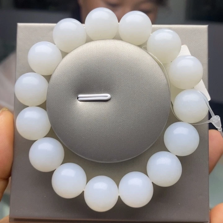 和田玉未镶嵌手串