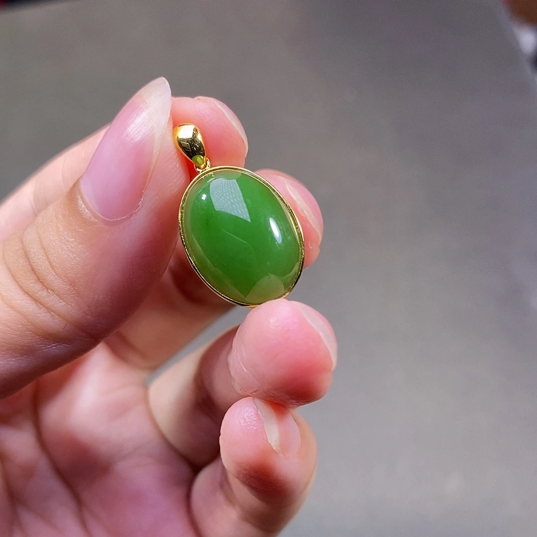 和田玉18K金镶嵌颈饰