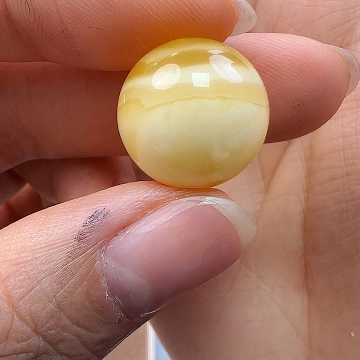 蜜蜡未镶嵌珠宝奇石