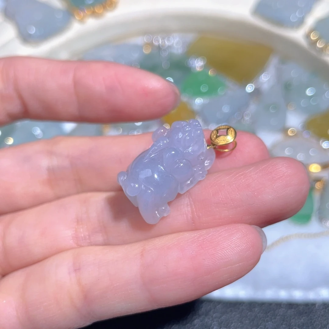 翡翠颈饰18K金镶嵌翡翠