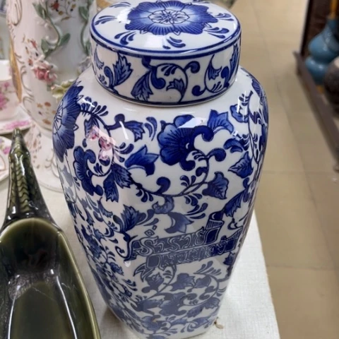 瓶瑕疵瓷片。。。。。。。。。。。。。。