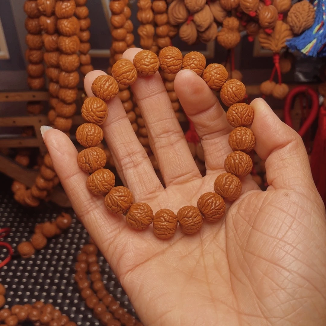 木质类龙纹桃枭挂件