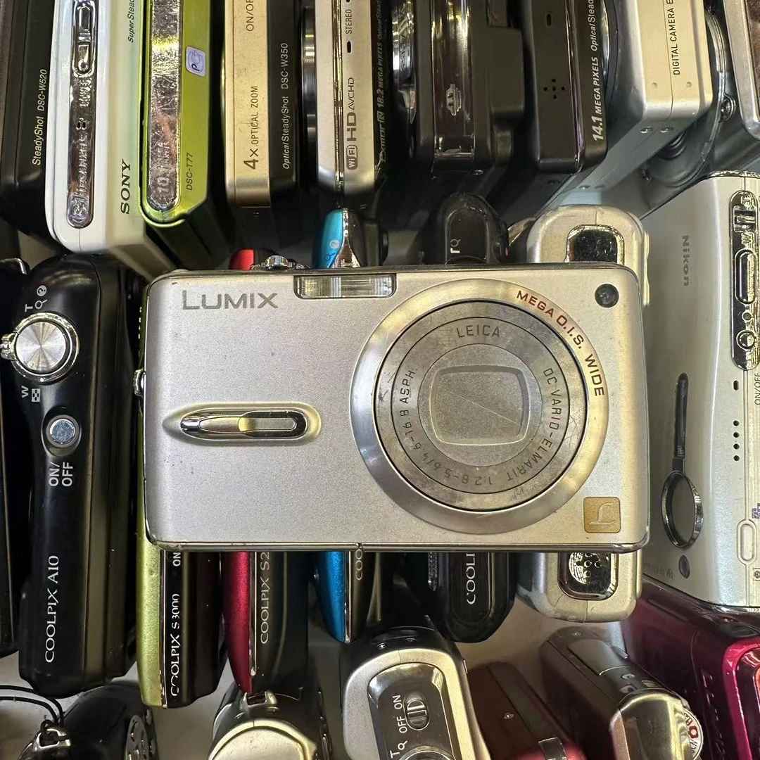 9新 Panasonic/松下 松下FX07 500万像素 3倍变焦 配件齐全