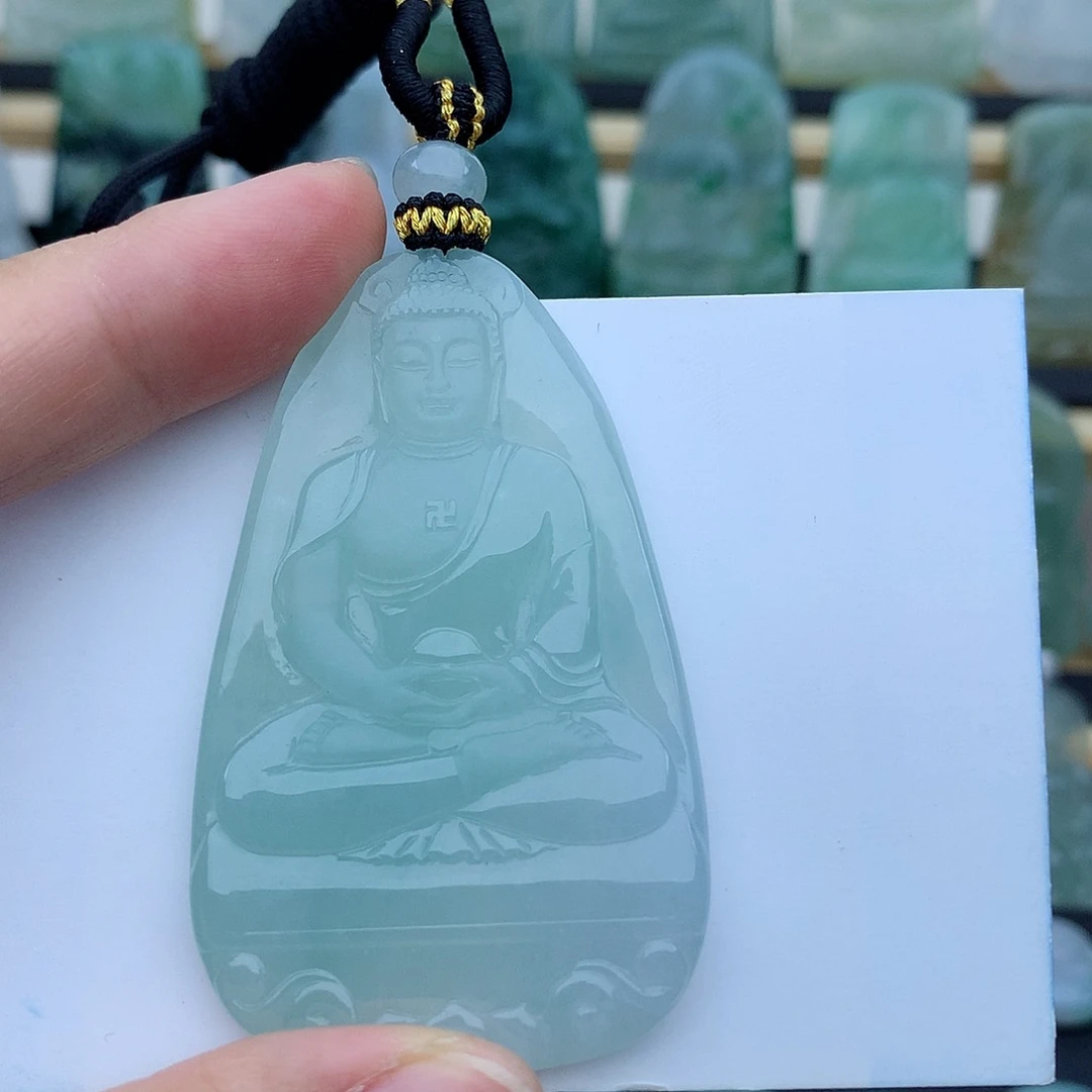 翡翠未镶嵌颈饰大日如来