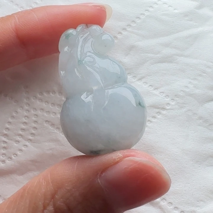 翡翠未镶嵌颈饰吊坠