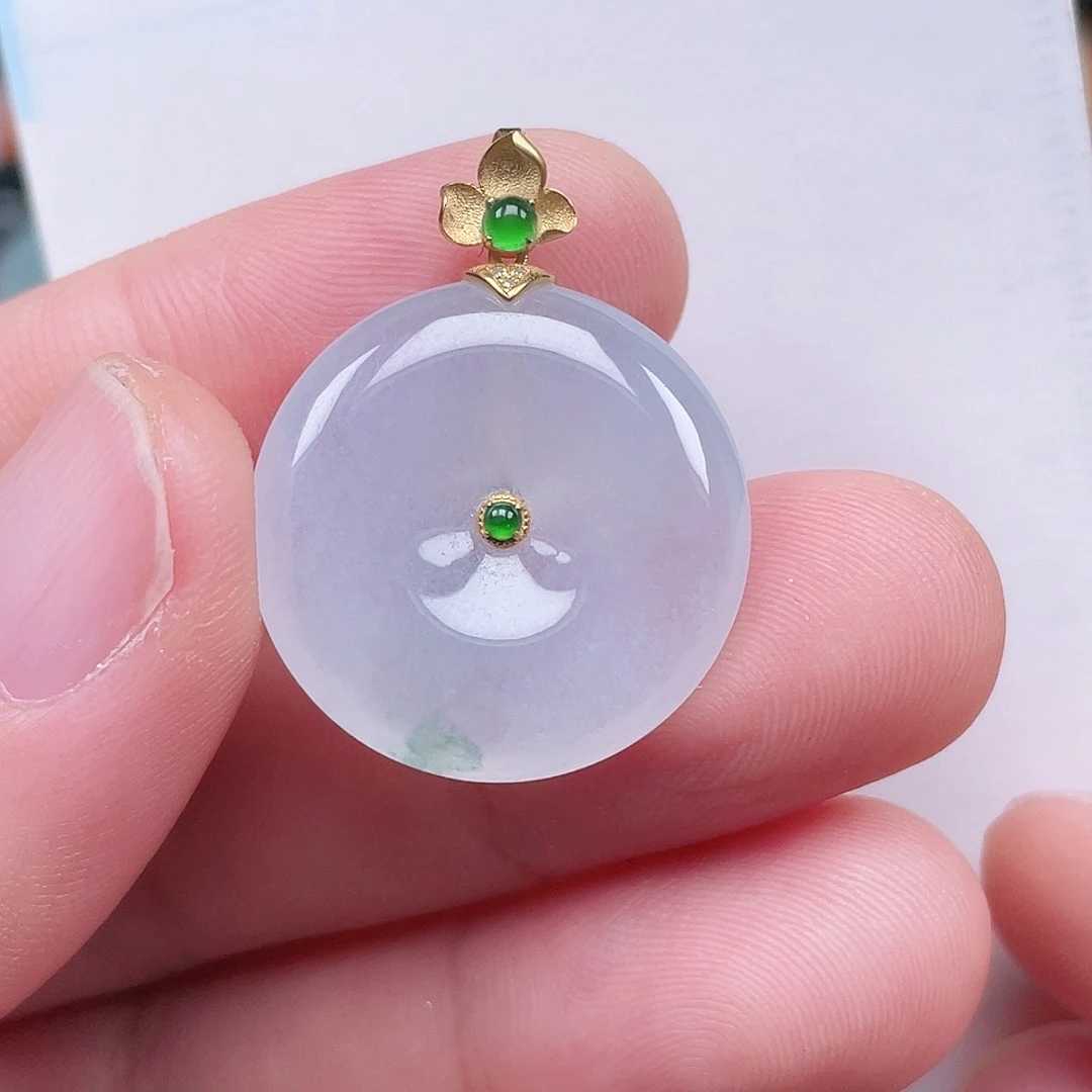 翡翠未镶嵌颈饰平安扣