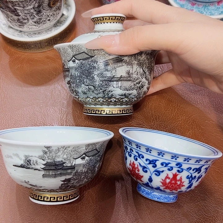 摆件এ****景德镇陶瓷艺术