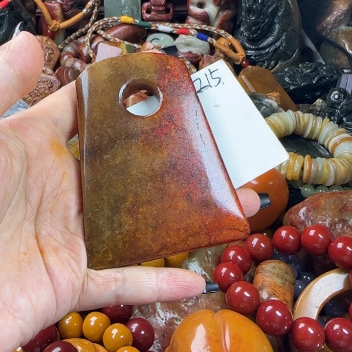 未镶嵌透闪石质玉珠宝奇石