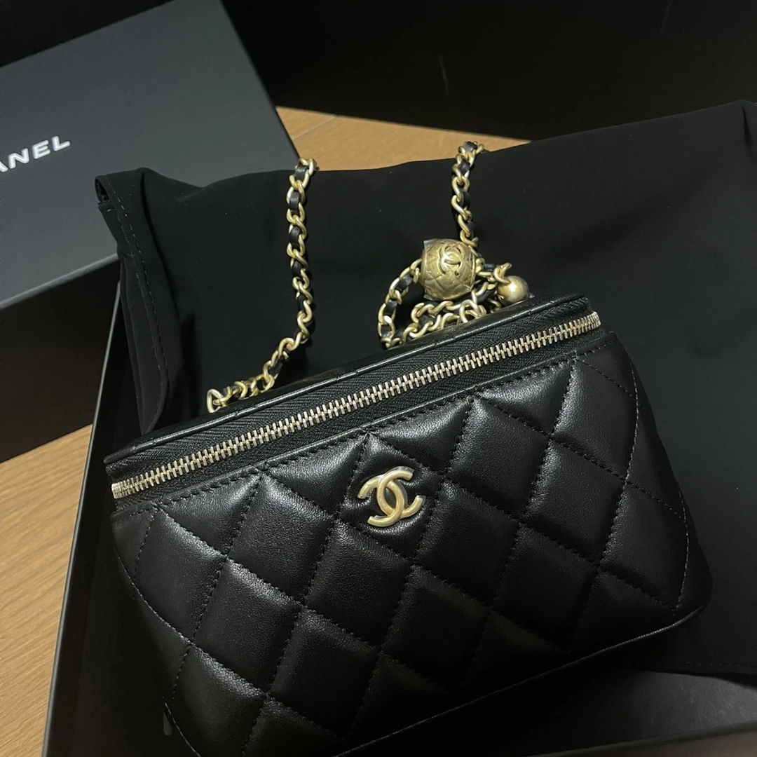 95新 Chanel/香奈儿 艾瑟尔奢品/黑金小金球长盒子/0649
