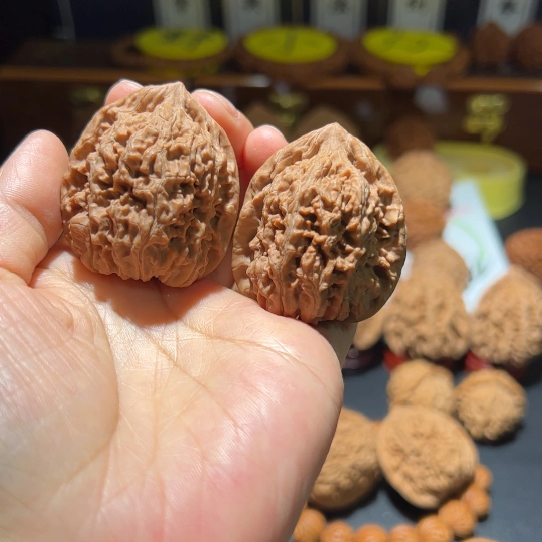 文玩核桃把件L***F欧阳锋