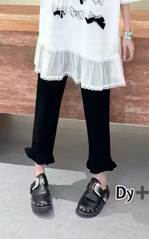 W阿薇•花边小黑裤