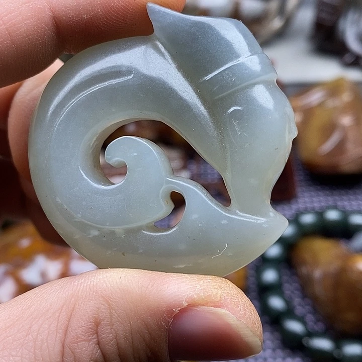 未镶嵌蛇纹石玉颈饰