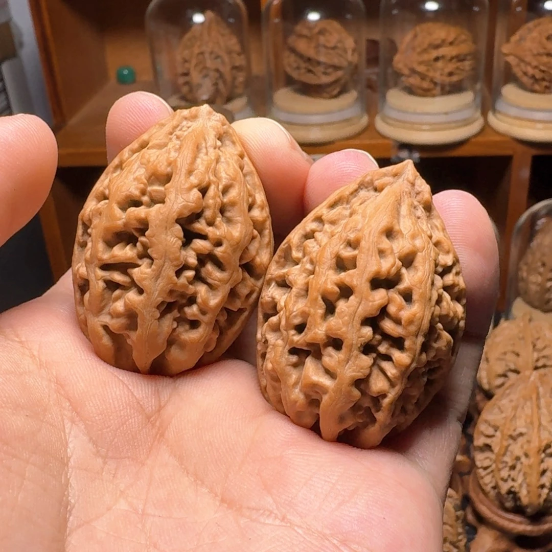 文玩核桃把件蚂蚁洞