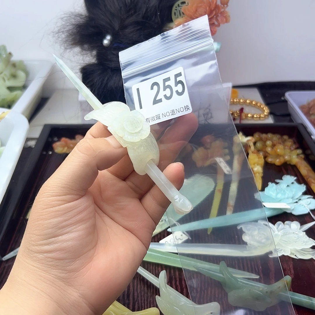 蛇纹石玉合金发饰闲**花