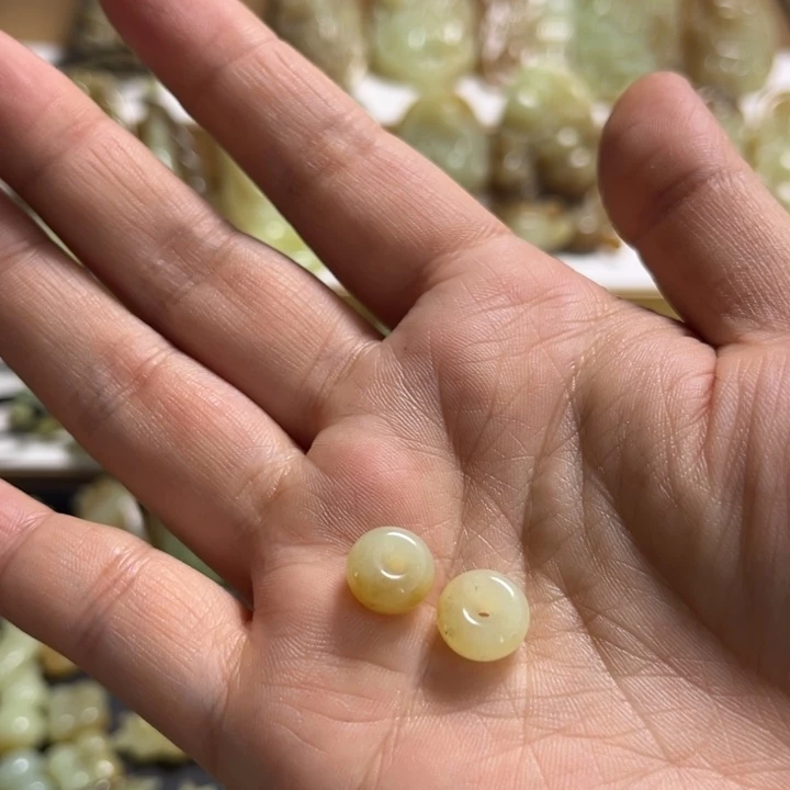 和田玉挂件未镶嵌鱼*