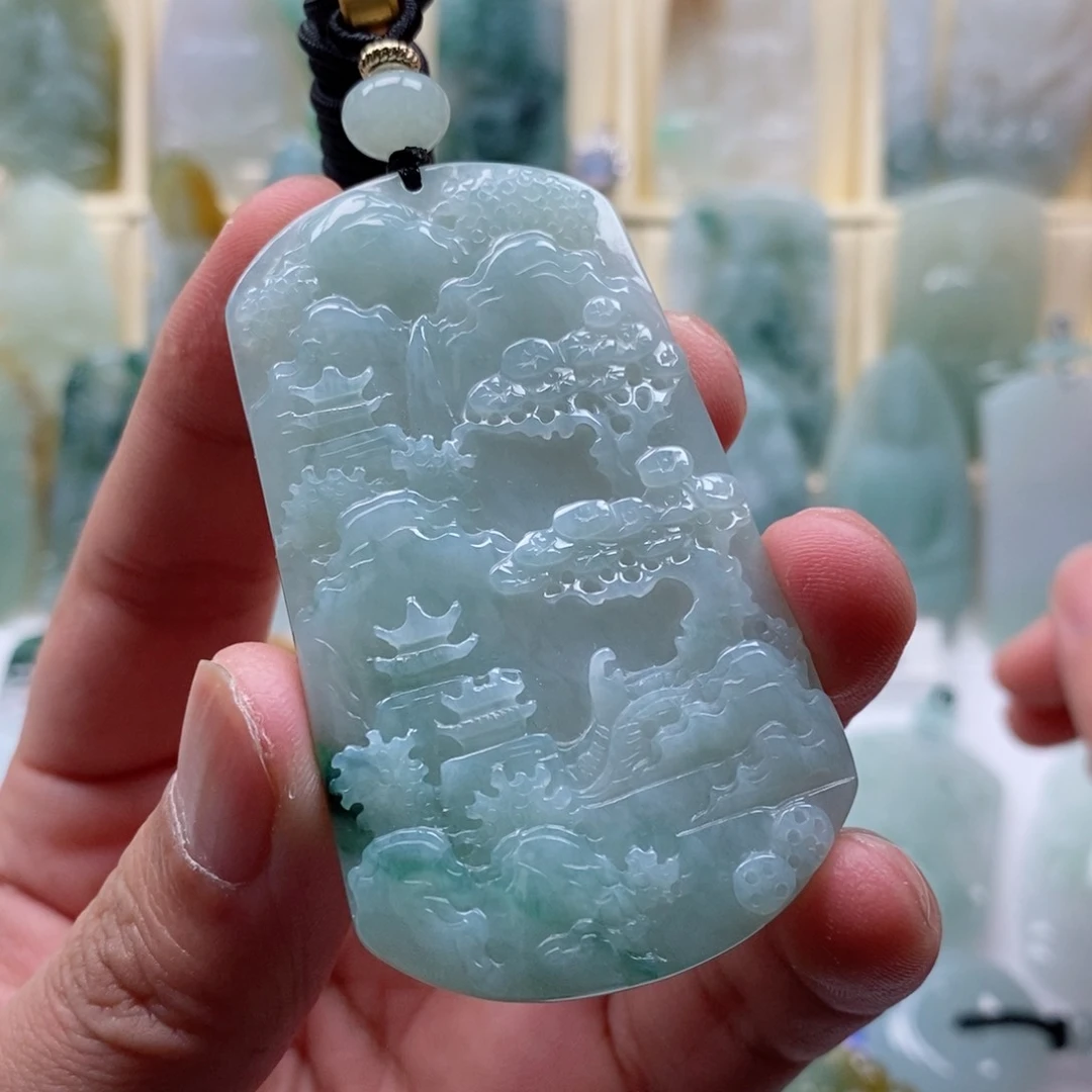 颈饰未镶嵌翡翠山水牌