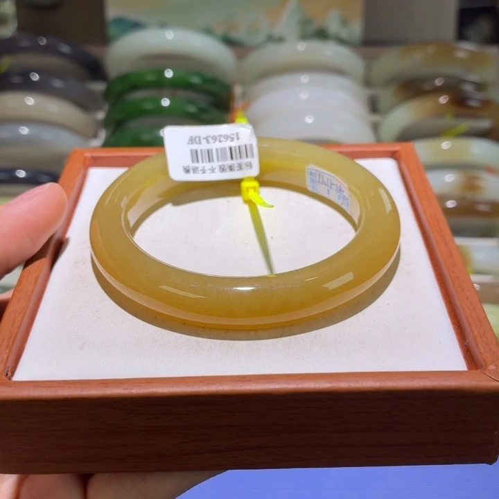 和田玉未镶嵌手镯55+