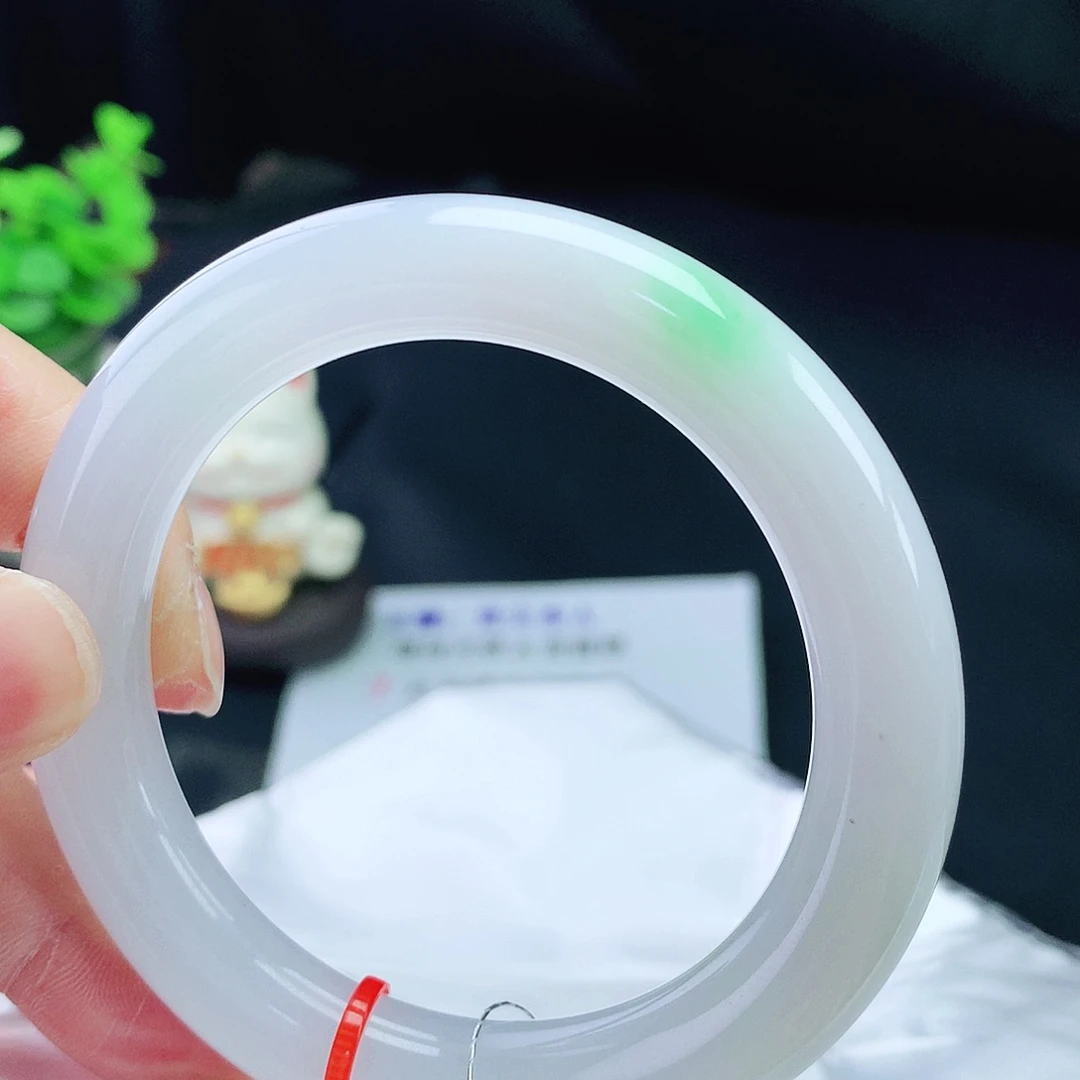 翡翠手镯未镶嵌52胖