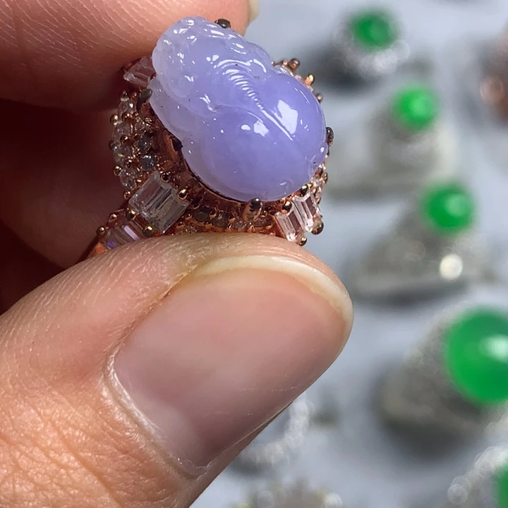 翡翠未镶嵌戒指铜托，卖裸石，需要二次镶嵌