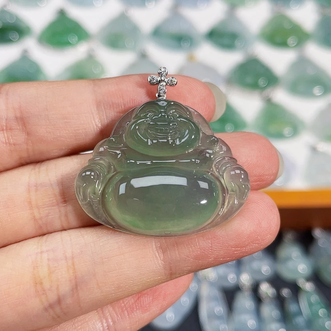 翡翠18K金镶嵌颈饰吊坠