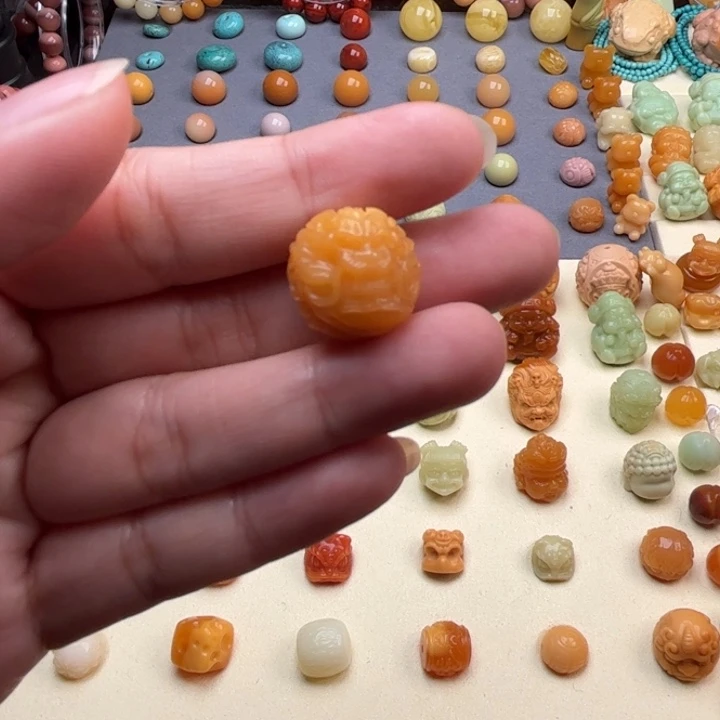 未镶嵌石英质玉（缅黄）珠宝半成品