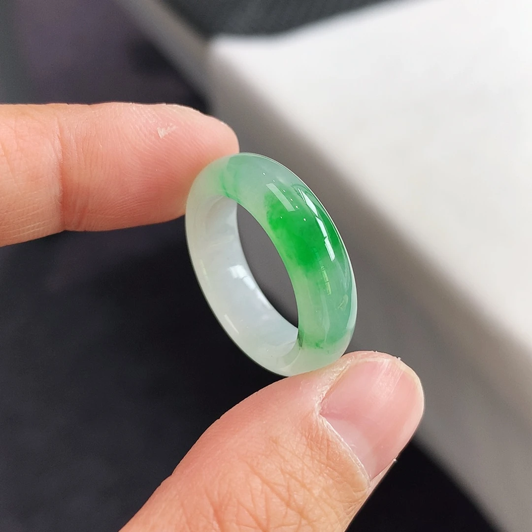 翡翠未镶嵌戒指18号