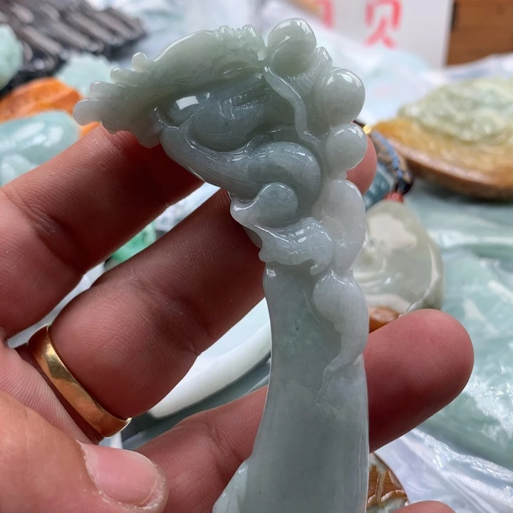 翡翠未镶嵌颈饰保真天然a货翡翠