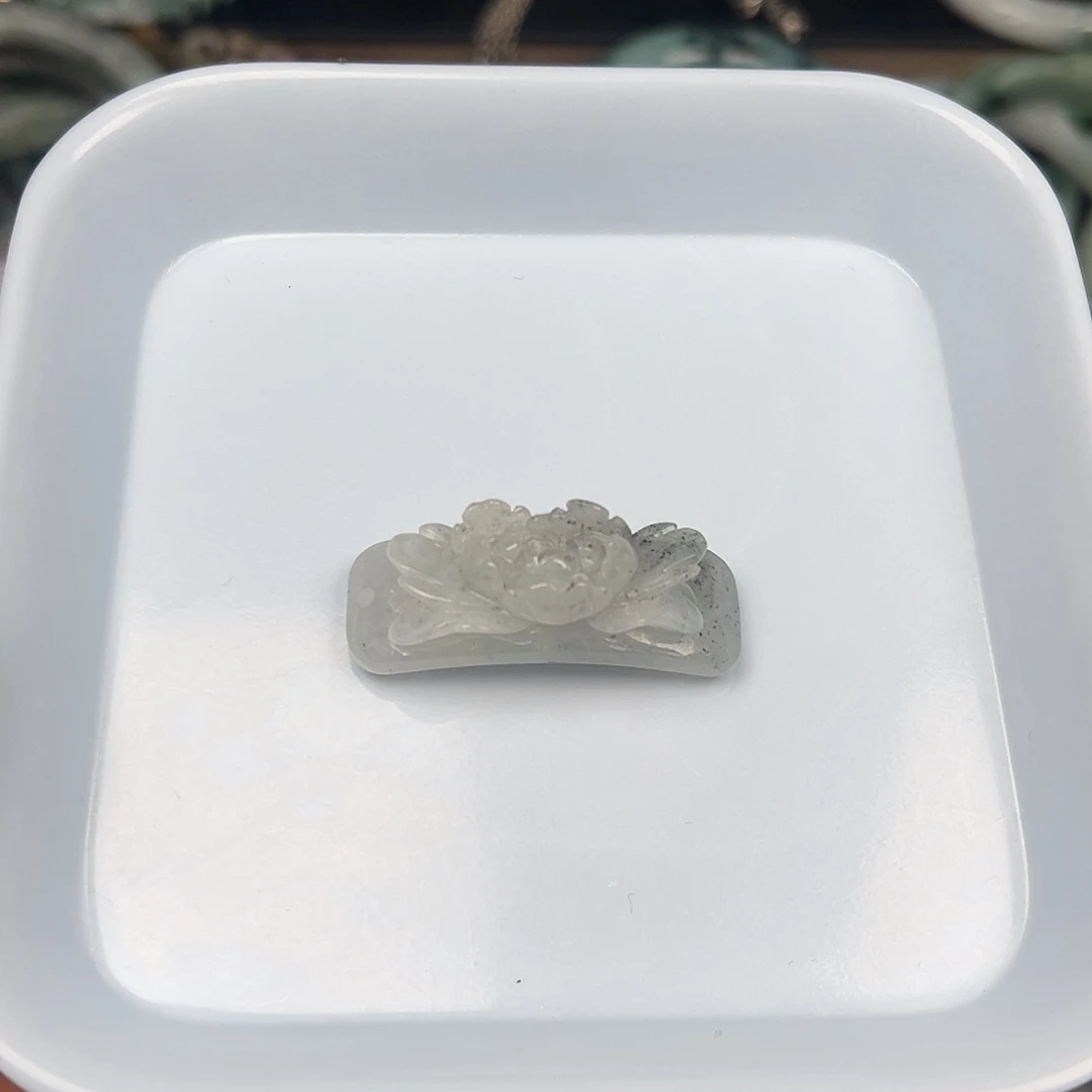 翡翠未镶嵌手链放漏手牌