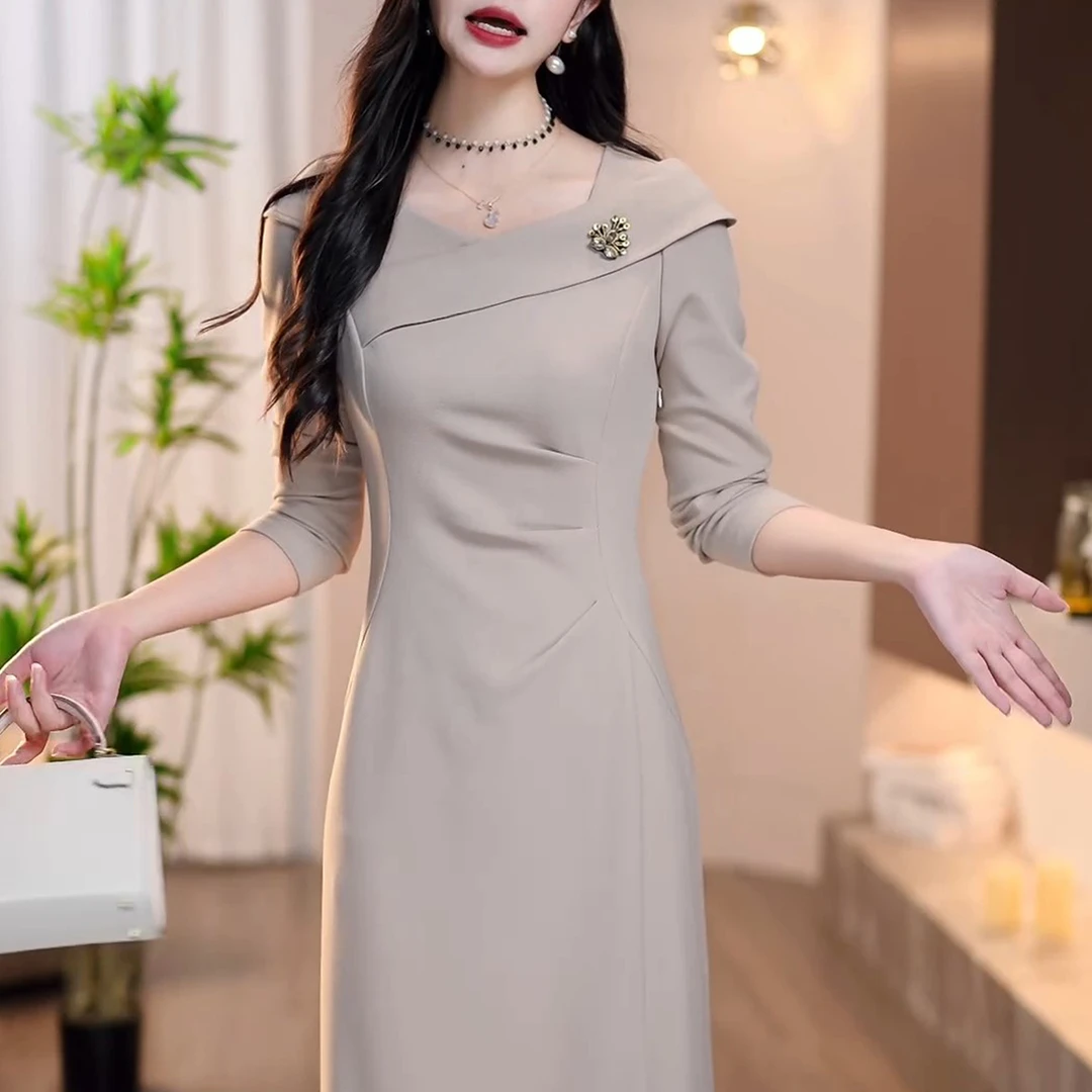 轻奢时尚优雅收腰显瘦连衣裙女2025秋季新款设计款侧开叉长袖裙子