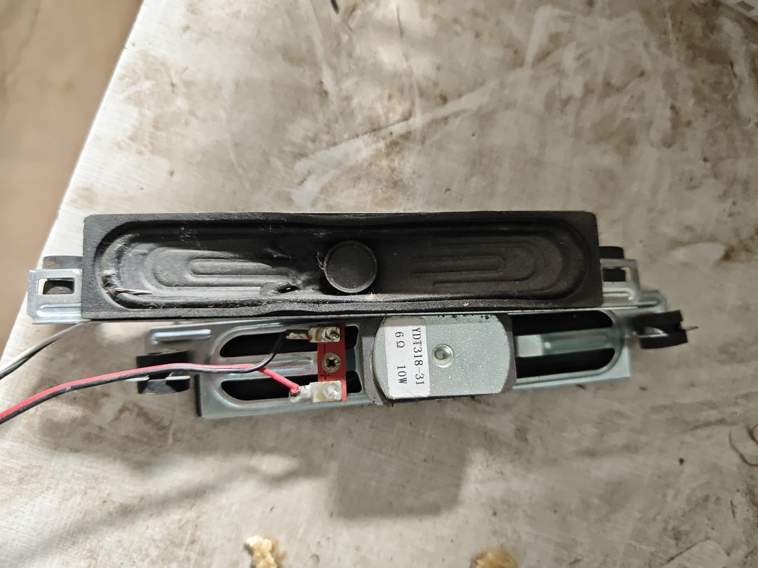 8新  音箱，音柱，喇叭一对的价格包邮。