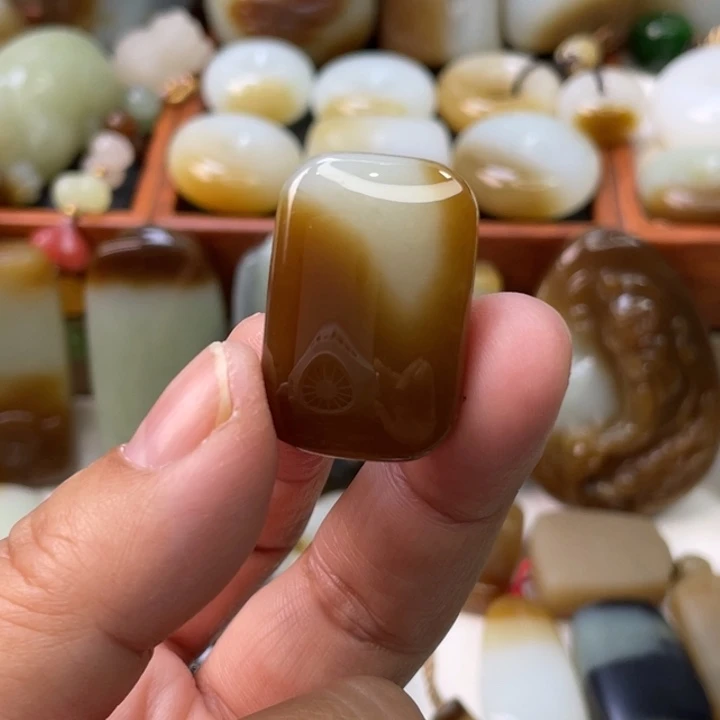 和田玉未镶嵌颈饰