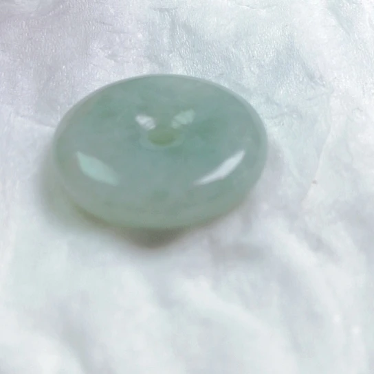 翡翠颈饰未镶嵌大*吊坠