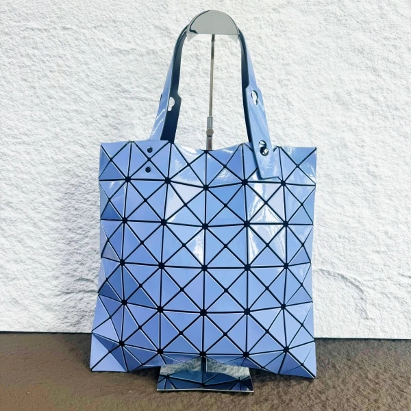 三宅一生/包包/95新/市场价15000/250917PY0012