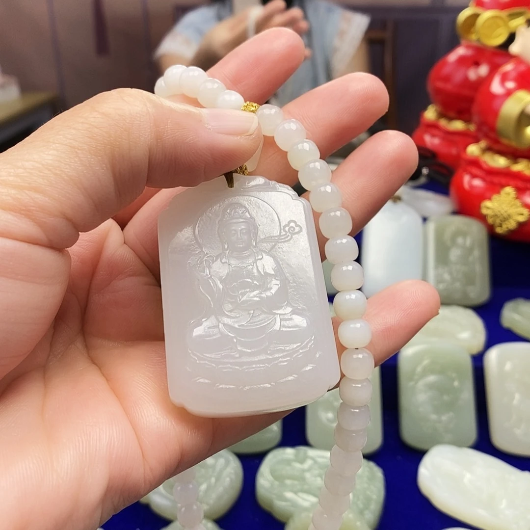 颈饰未镶嵌和田玉奉****哥
