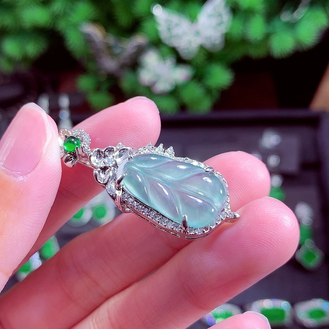 颈饰未镶嵌翡翠天然