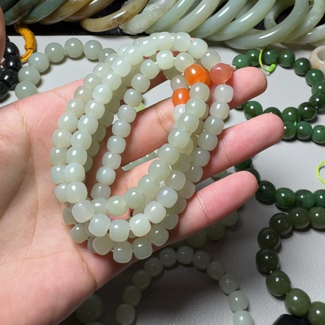 和田玉未镶嵌手串