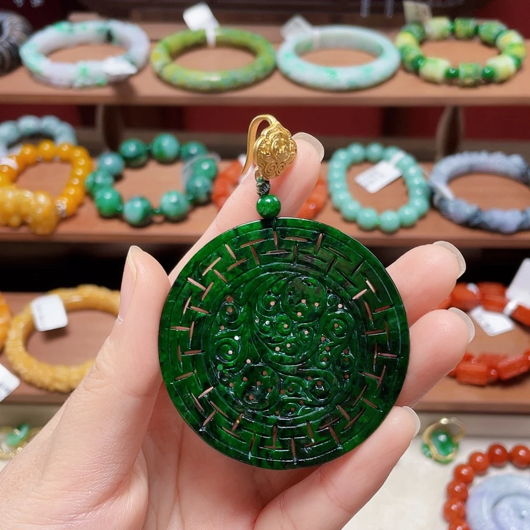 忘****翡翠未镶嵌颈饰饰品