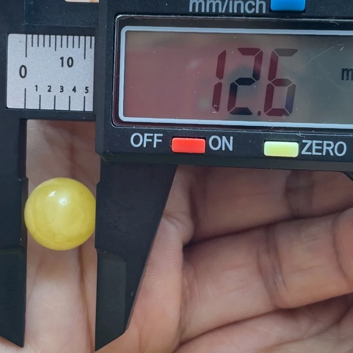 琥珀未镶嵌裸石50