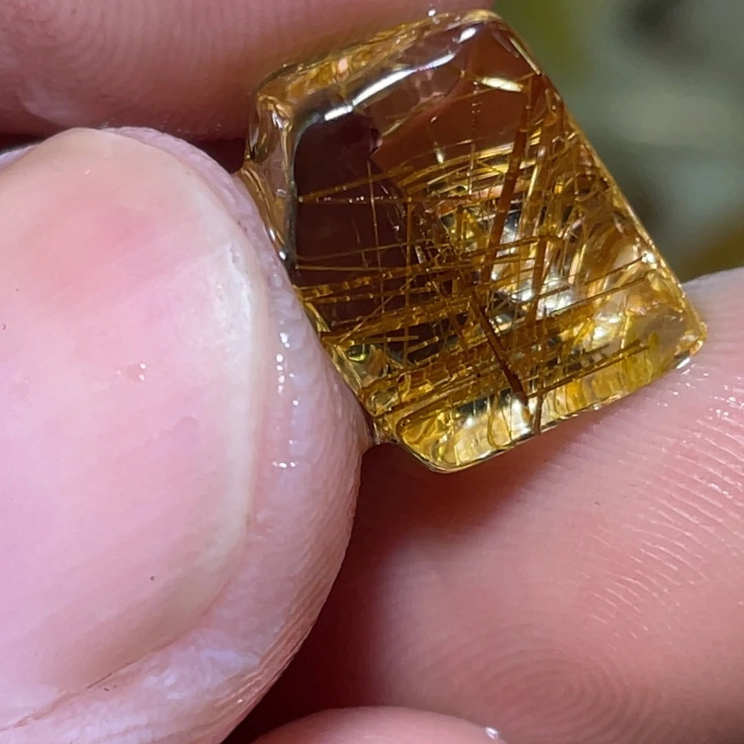 奕***菲水晶吊坠(不含链)未镶嵌